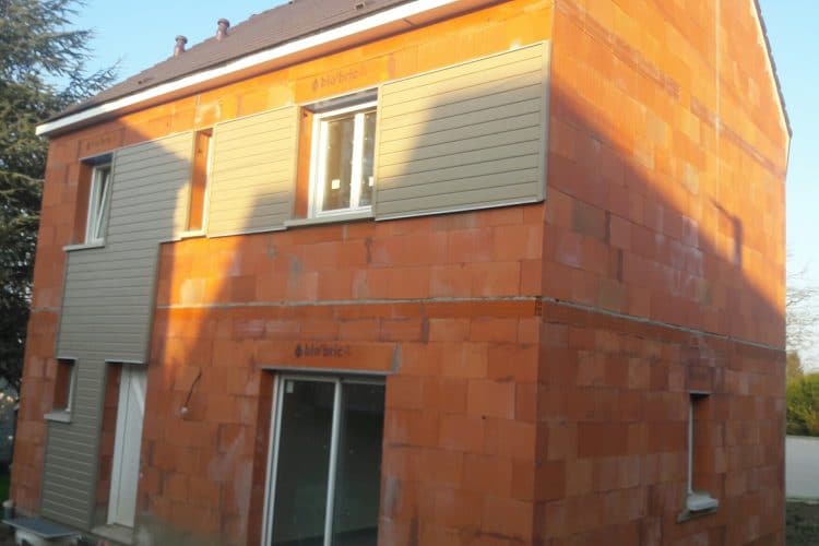 Bardage bois Sylverwood sur pavillon MAISON France CONFORT